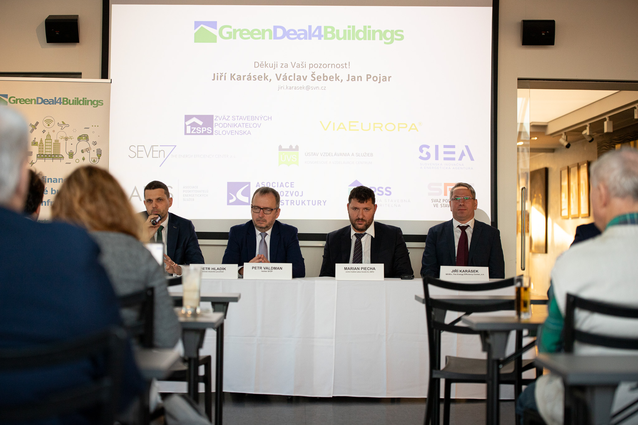 V Praze se konala tisková konference k 50 opatřením, jak zrychlit tempo renovace budov pro dosažení cílů energetické účinnosti a dekarbonizace
